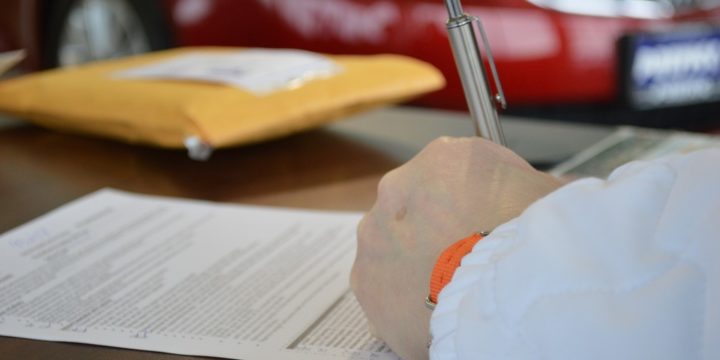 What To Know About Student Loans Without A Cosigner